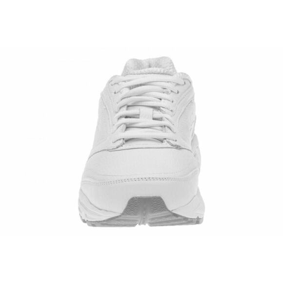 Athletic_Shoes